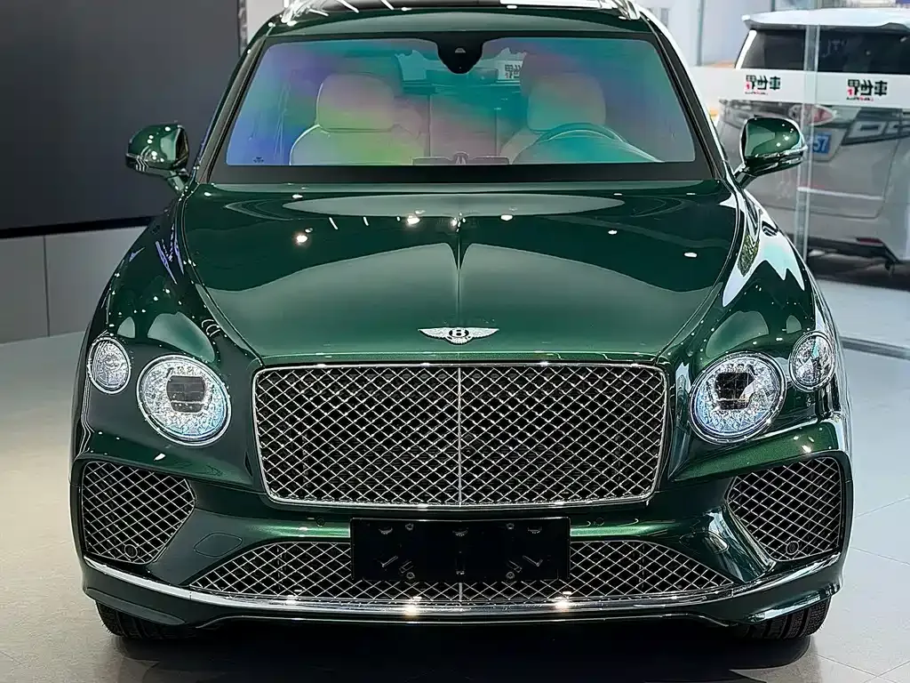 Bentley Bentayga 2022 из CN, фото 6