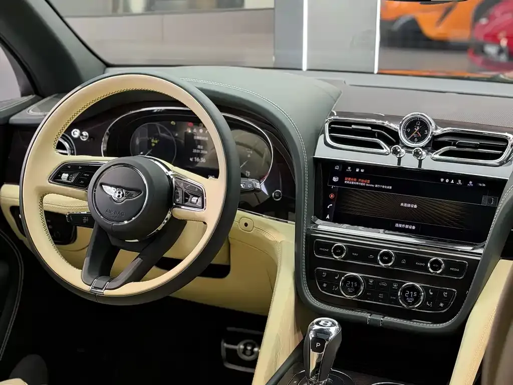 Bentley Bentayga 2022 из CN, фото 3