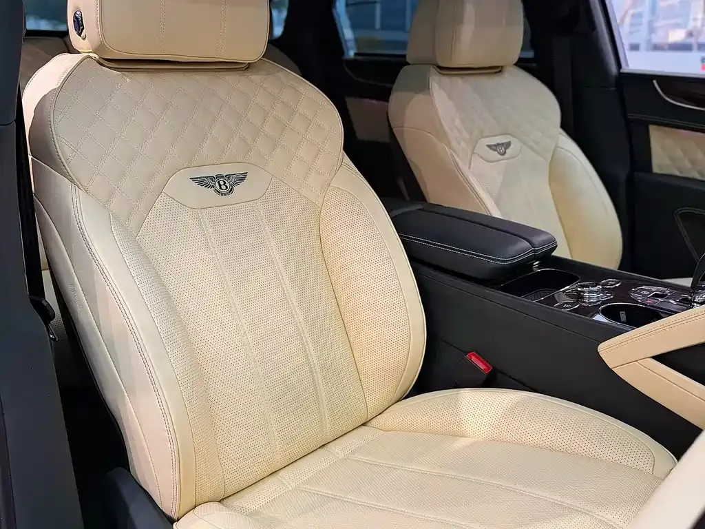 Bentley Bentayga 2022 из CN, фото 5