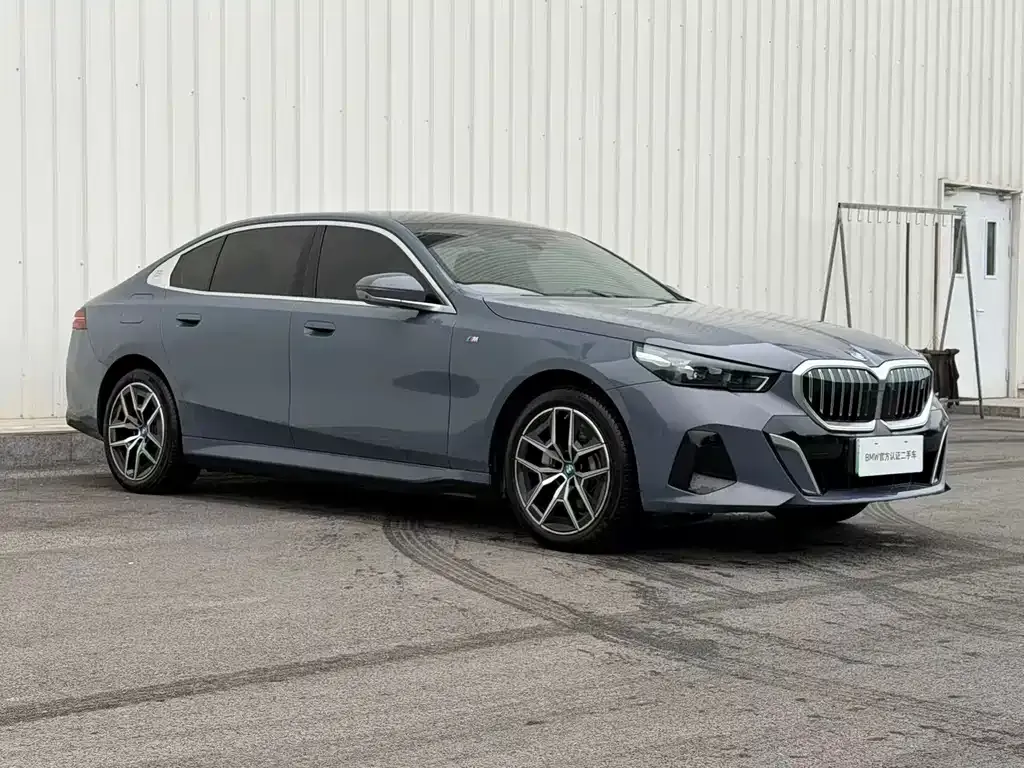 BMW i5 2025 из CN, фото 6
