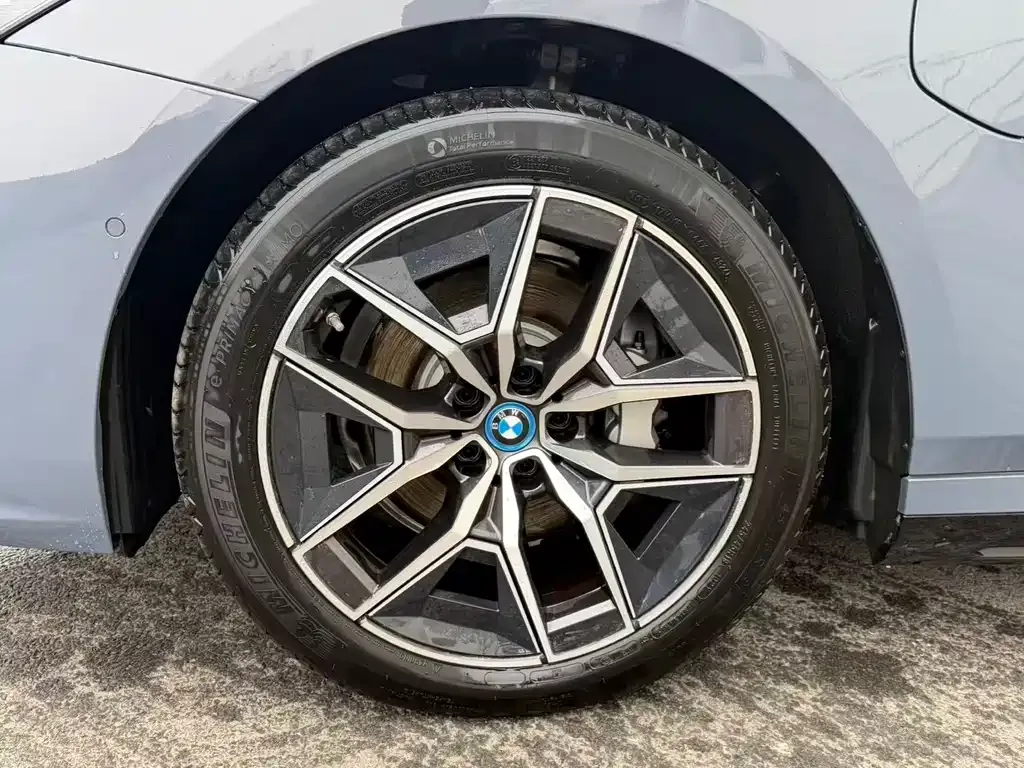 BMW i5 2025 из CN, фото 7