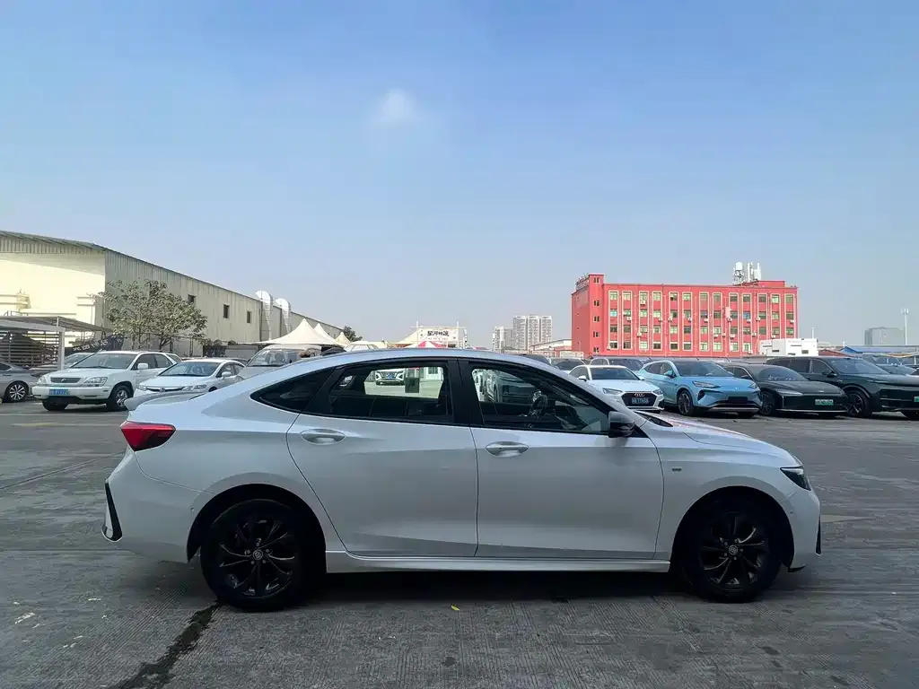 Buick Verano 2025 из CN, фото 2