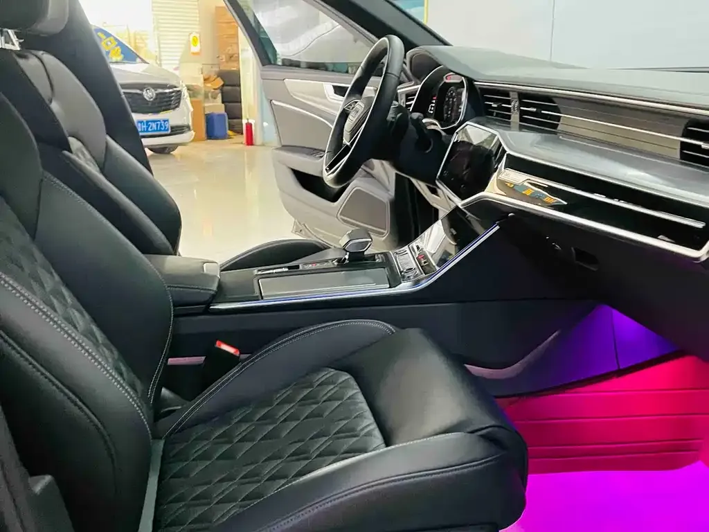 Audi A6L 2025 из CN, фото 2