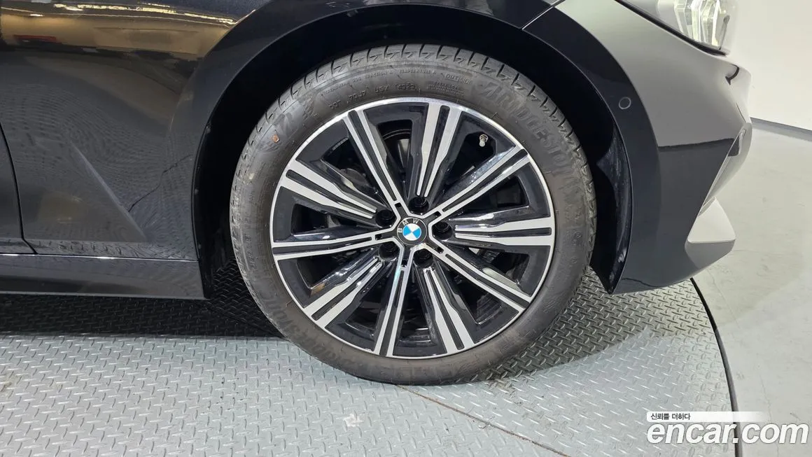 BMW 3-Series 2025 из KR, фото 10