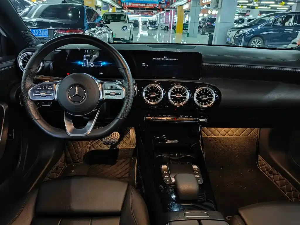 Mercedes-Benz A-Class 2022 из CN, фото 9