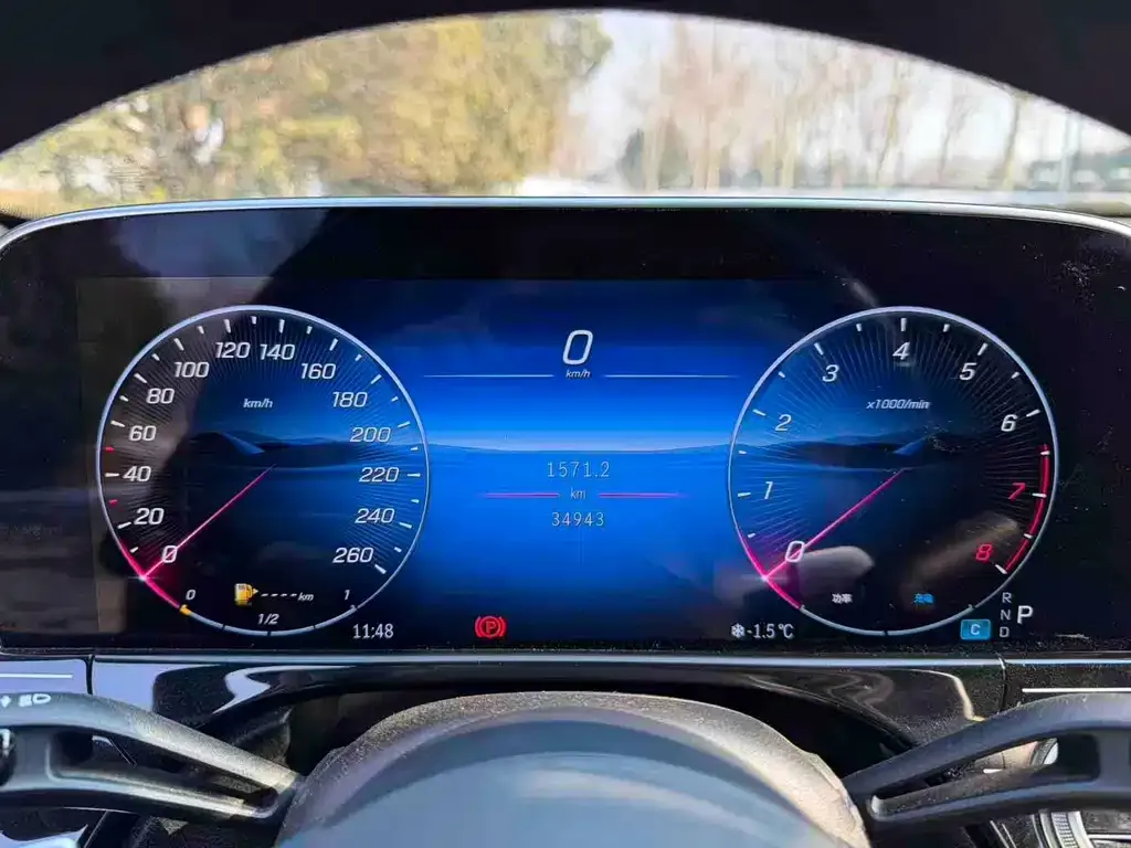 Mercedes-Benz E-Class 2024 из CN, фото 2