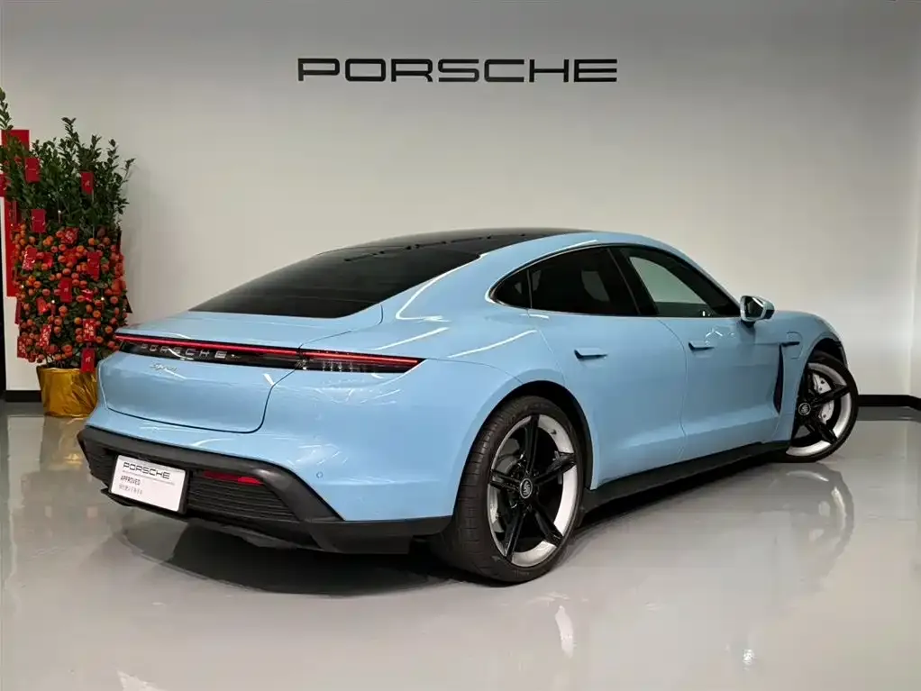 Porsche Taycan — фото 5