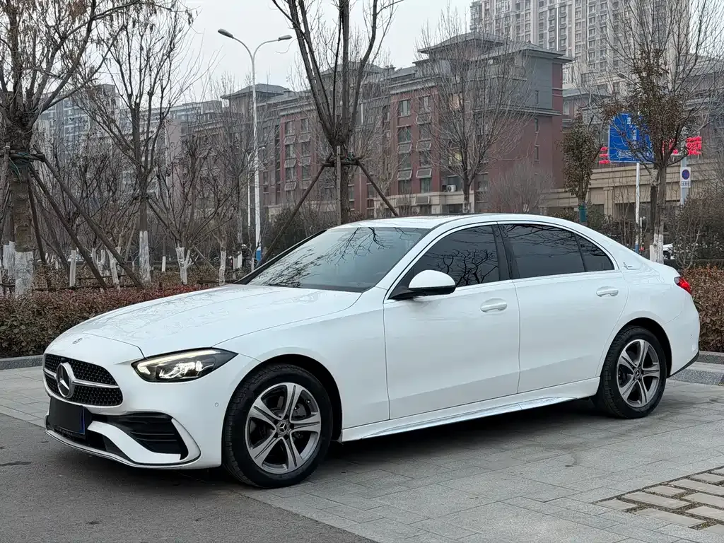Mercedes-Benz C-Class — фото 1