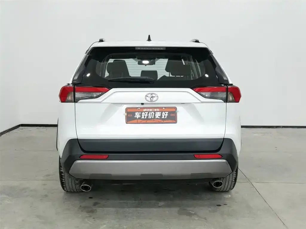 Toyota RAV4 2023 из CN, фото 4