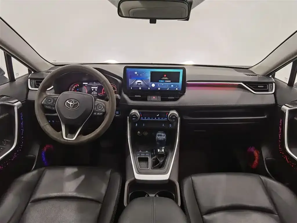 Toyota RAV4 2023 из CN, фото 3