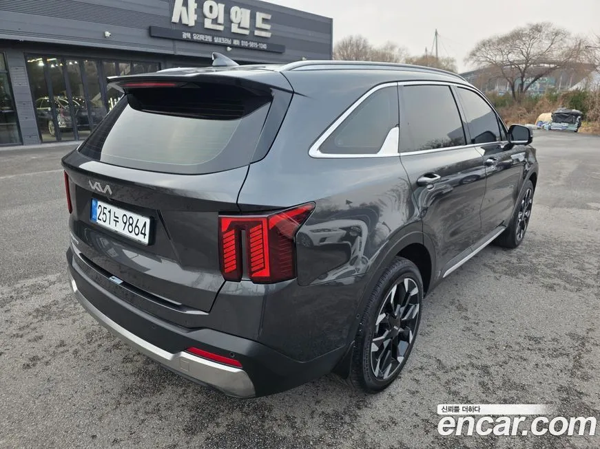 Kia Sorento — фото 8
