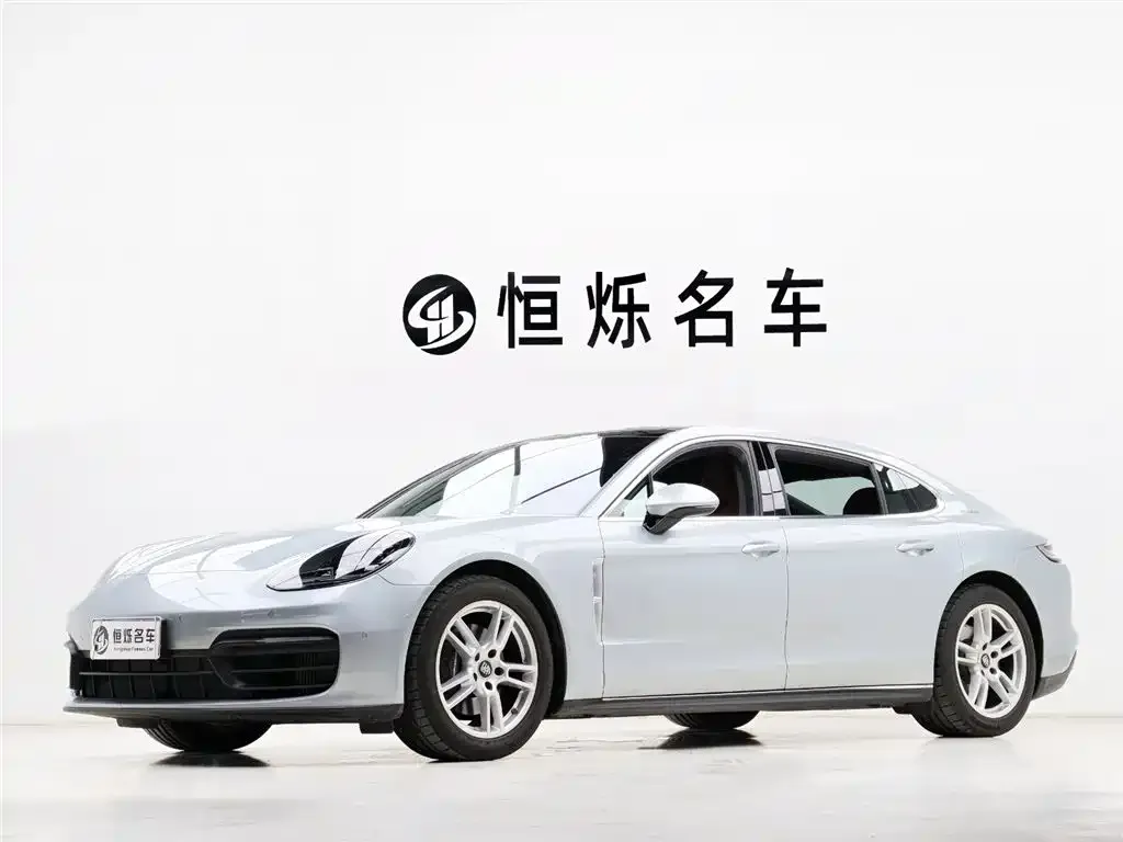 Porsche Panamera — фото 1