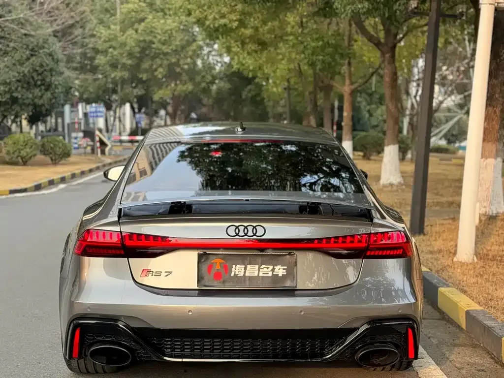 Audi RS 7 2025 из CN, фото 2