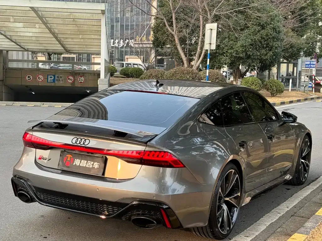 Audi RS 7 2025 из CN, фото 3