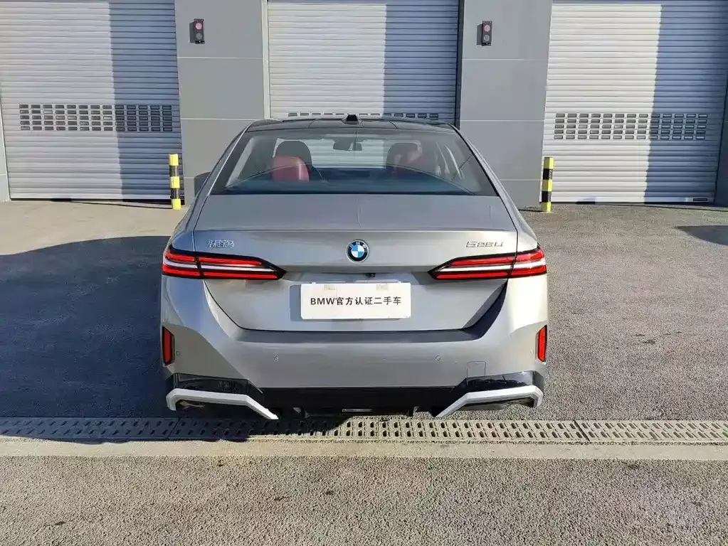 BMW 5 Series 2025 из CN, фото 6