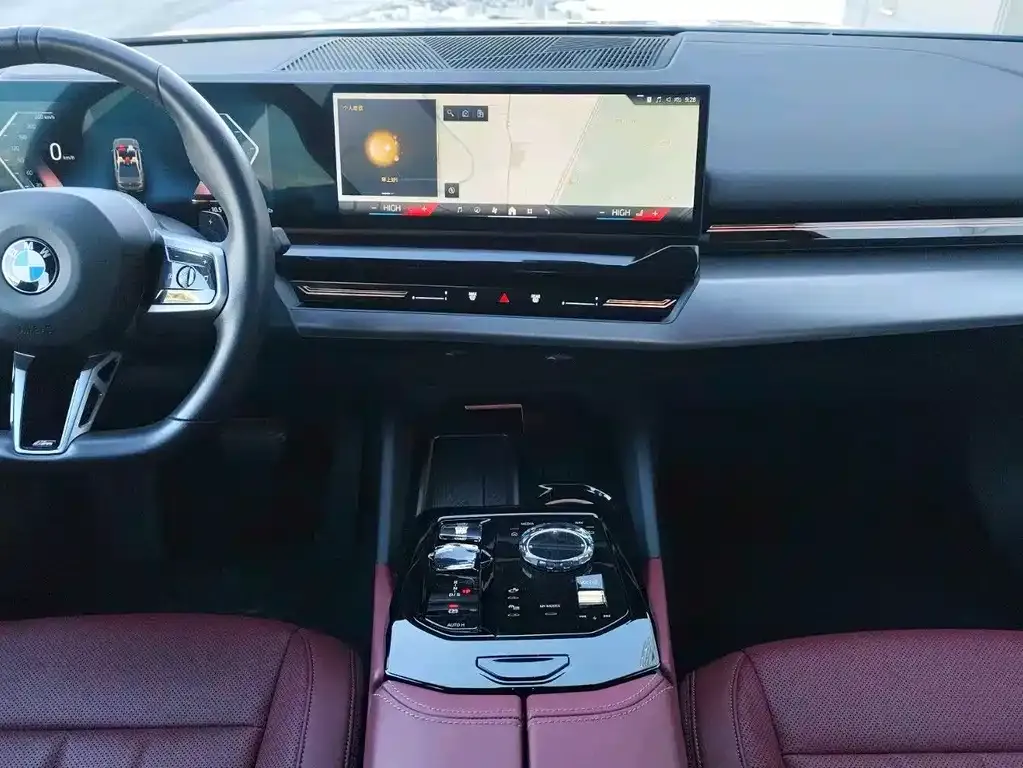 BMW 5 Series 2025 из CN, фото 5