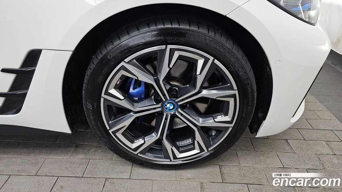 BMW i4 2024 из KR, фото 5