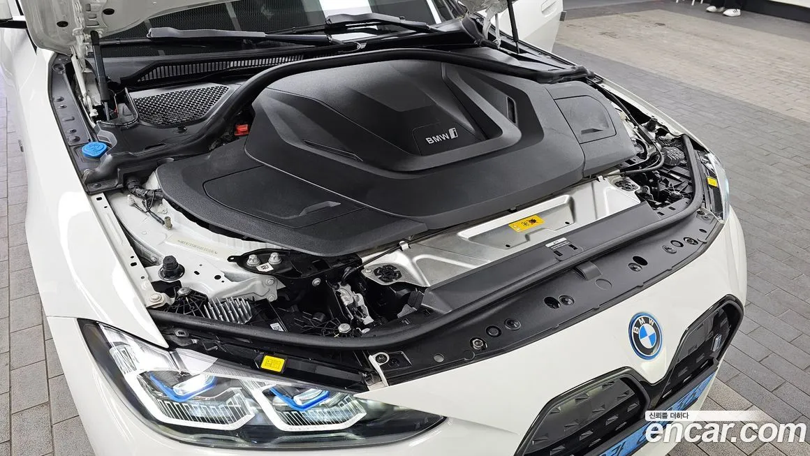 BMW i4 2024 из KR, фото 10