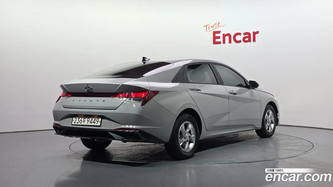 Hyundai AVANTE — фото 3