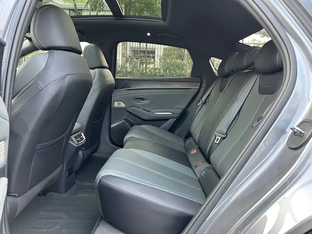 BYD Qin L — фото 2