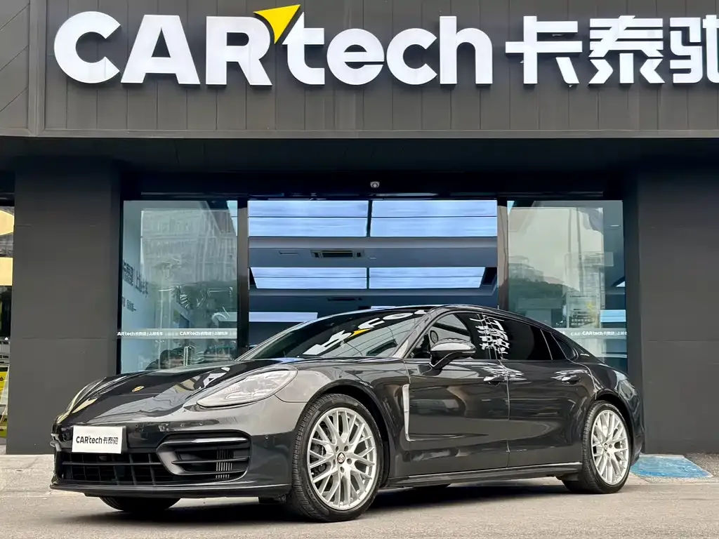 Porsche Panamera — фото 1