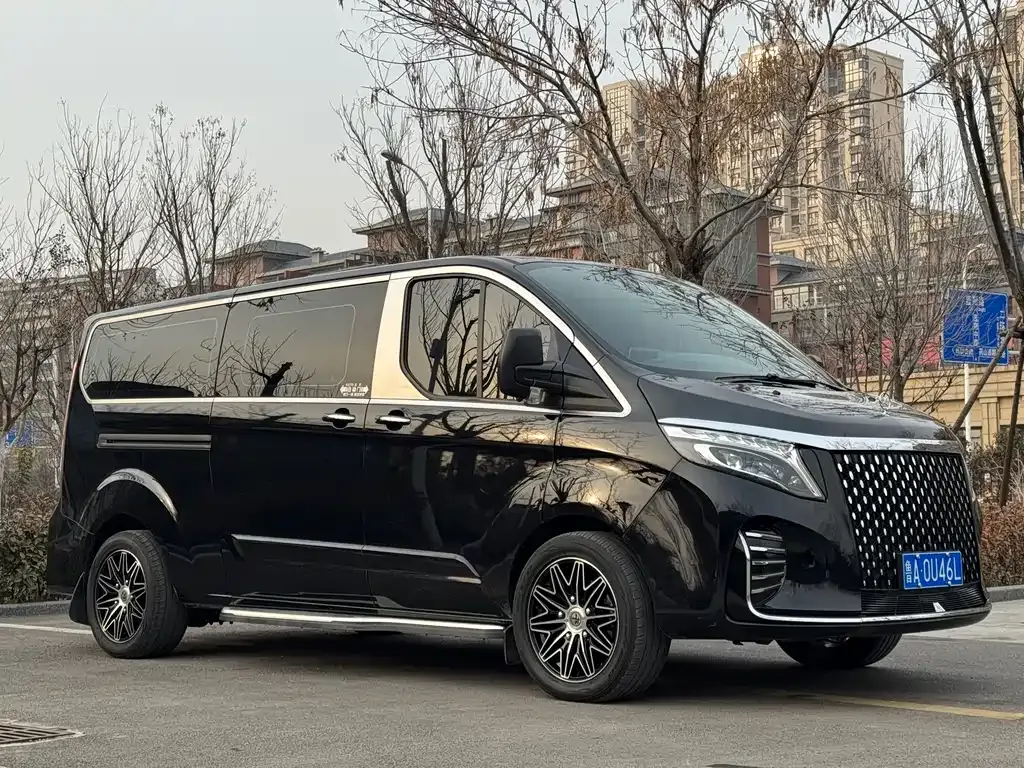 Ford Tourneo — фото 4