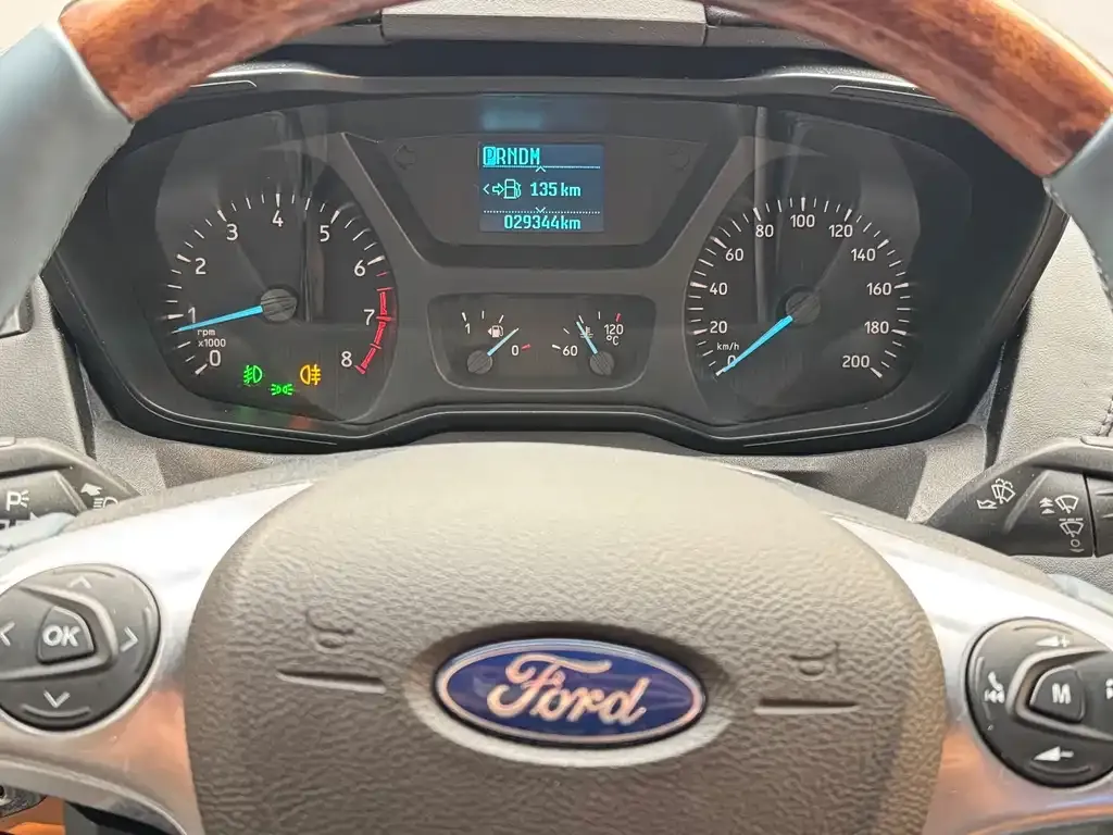 Ford Tourneo — фото 9