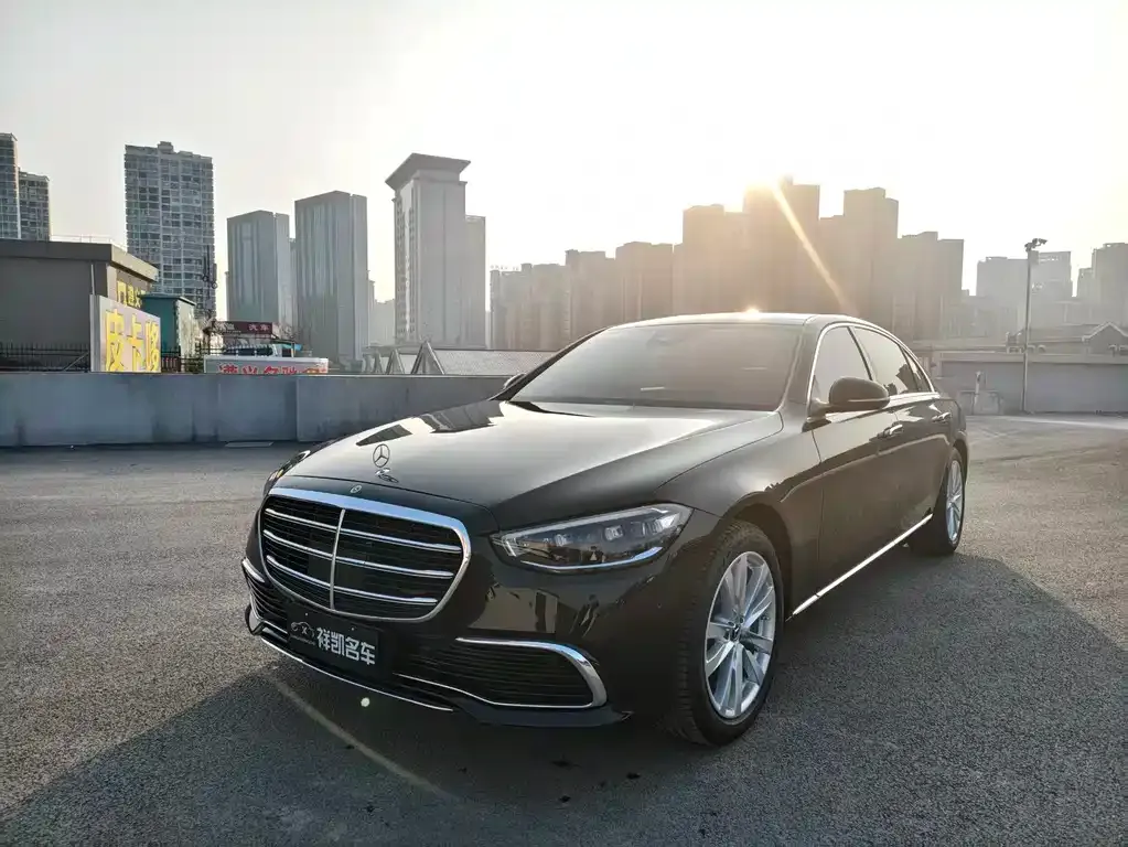 Mercedes-Benz S-Class — фото 1