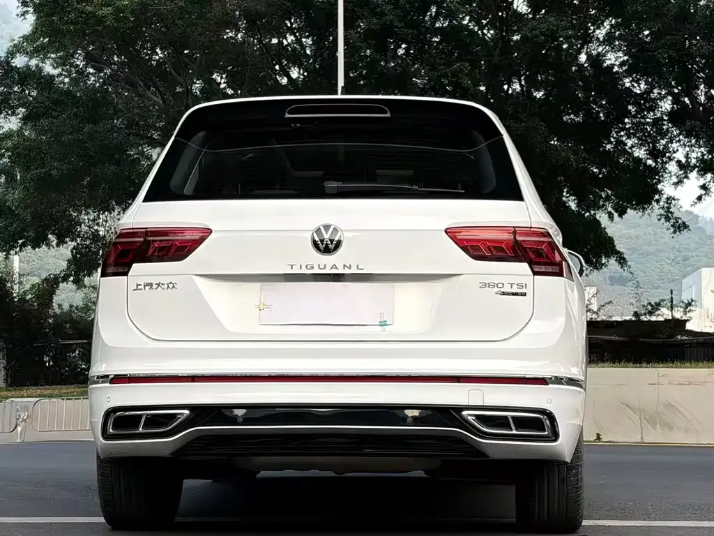 Volkswagen Tiguan L — фото 7
