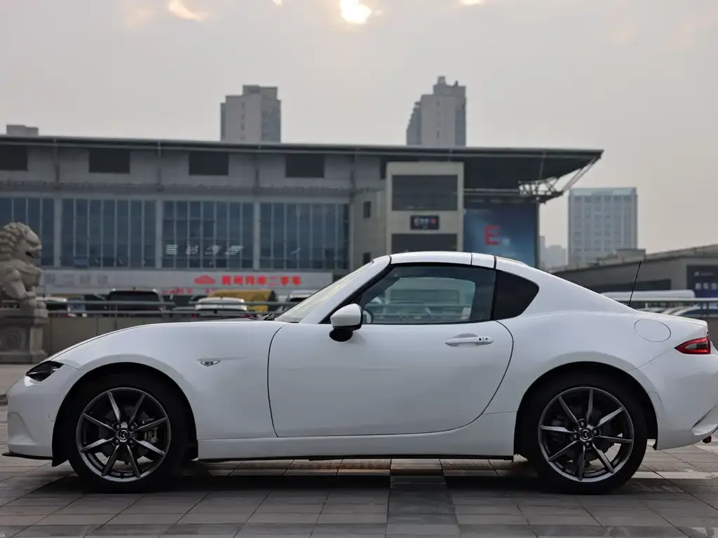 Mazda MX-5 2023 из CN, фото 4