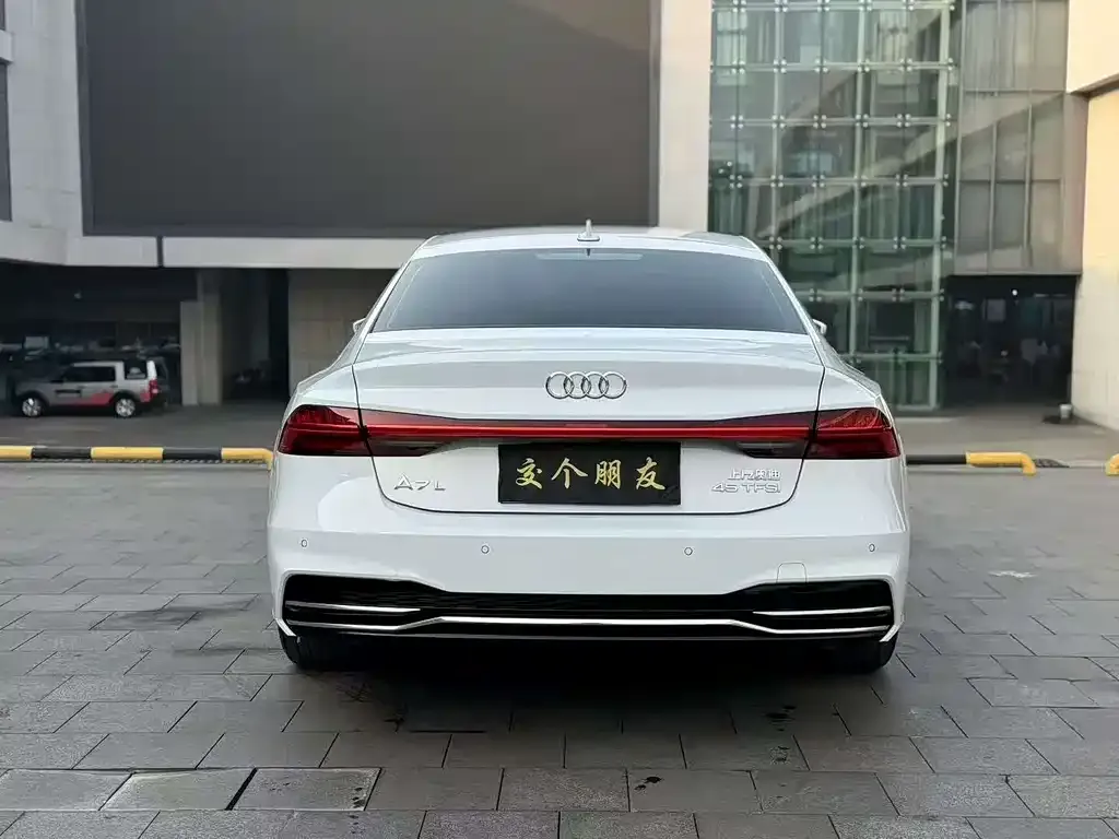 Audi A7L 2023 из CN, фото 2