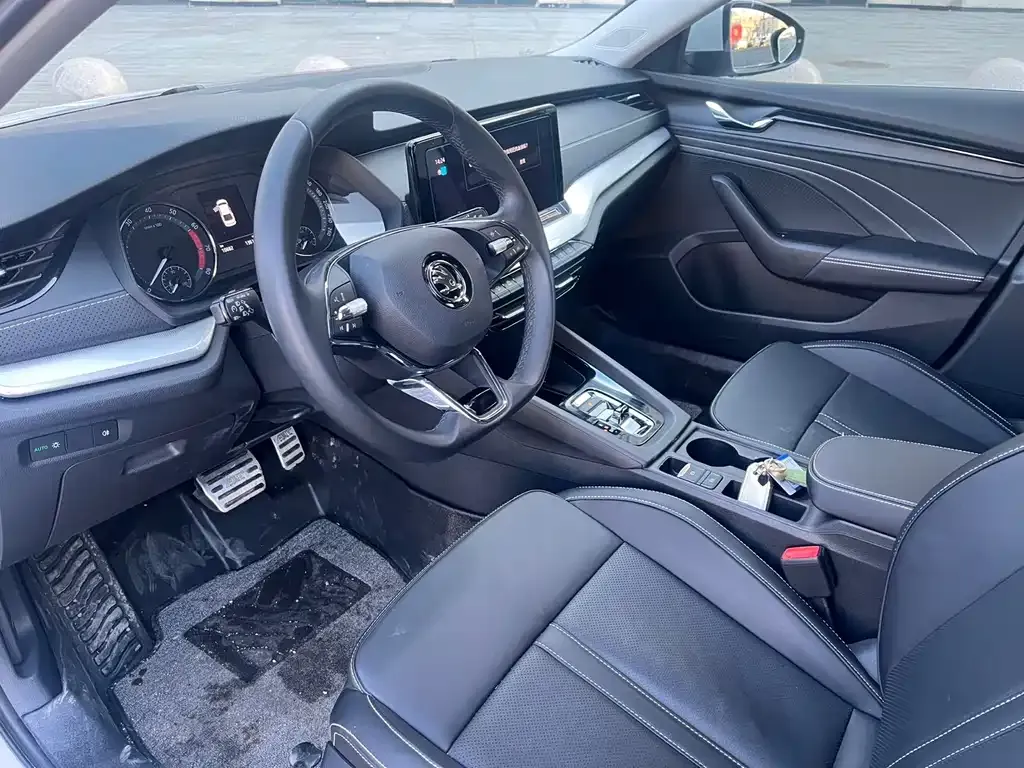 Skoda Octavia — фото 7