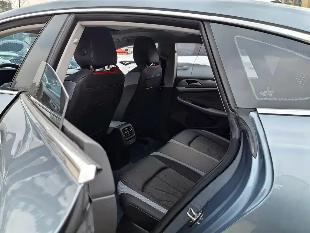 Volkswagen Lamando 2023 из CN, фото 3