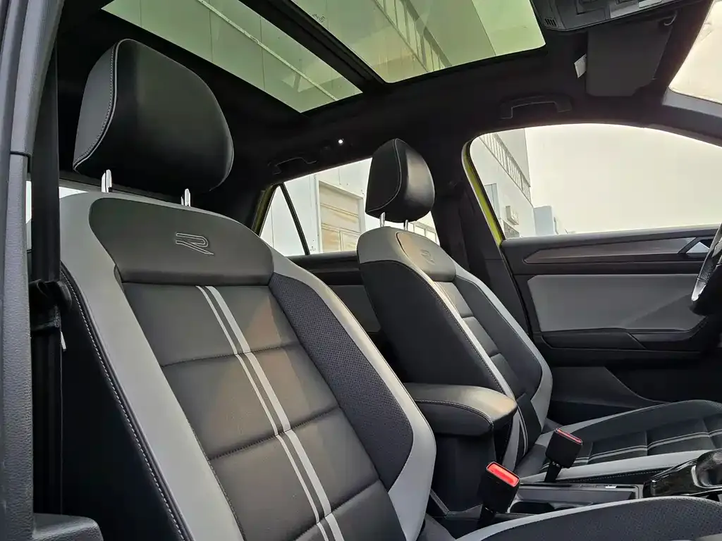 Volkswagen T-Roc 2023 из CN, фото 5