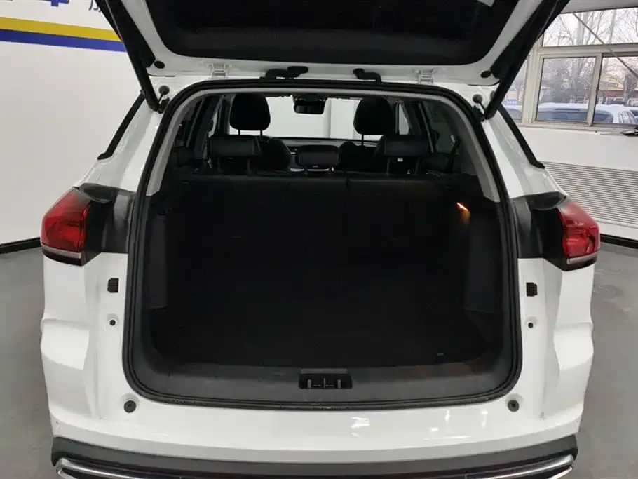 Geely Boyue 2022 из CN, фото 3