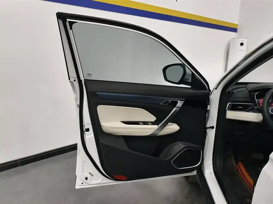 Geely Boyue 2022 из CN, фото 2