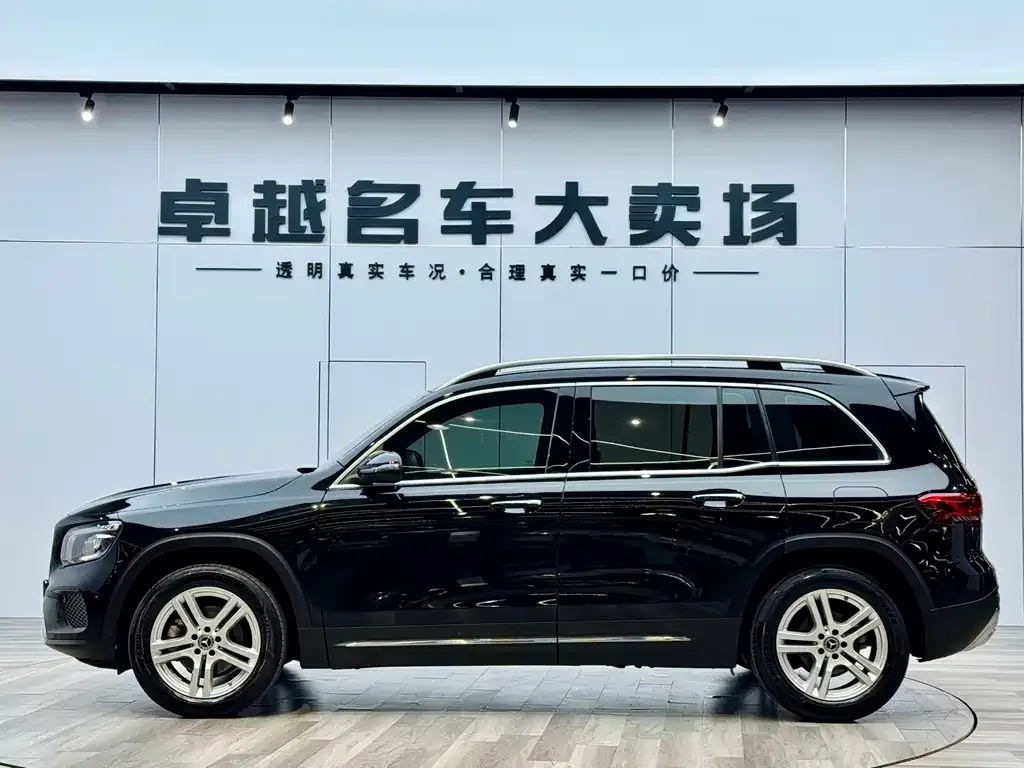 Mercedes-Benz GLB — фото 3