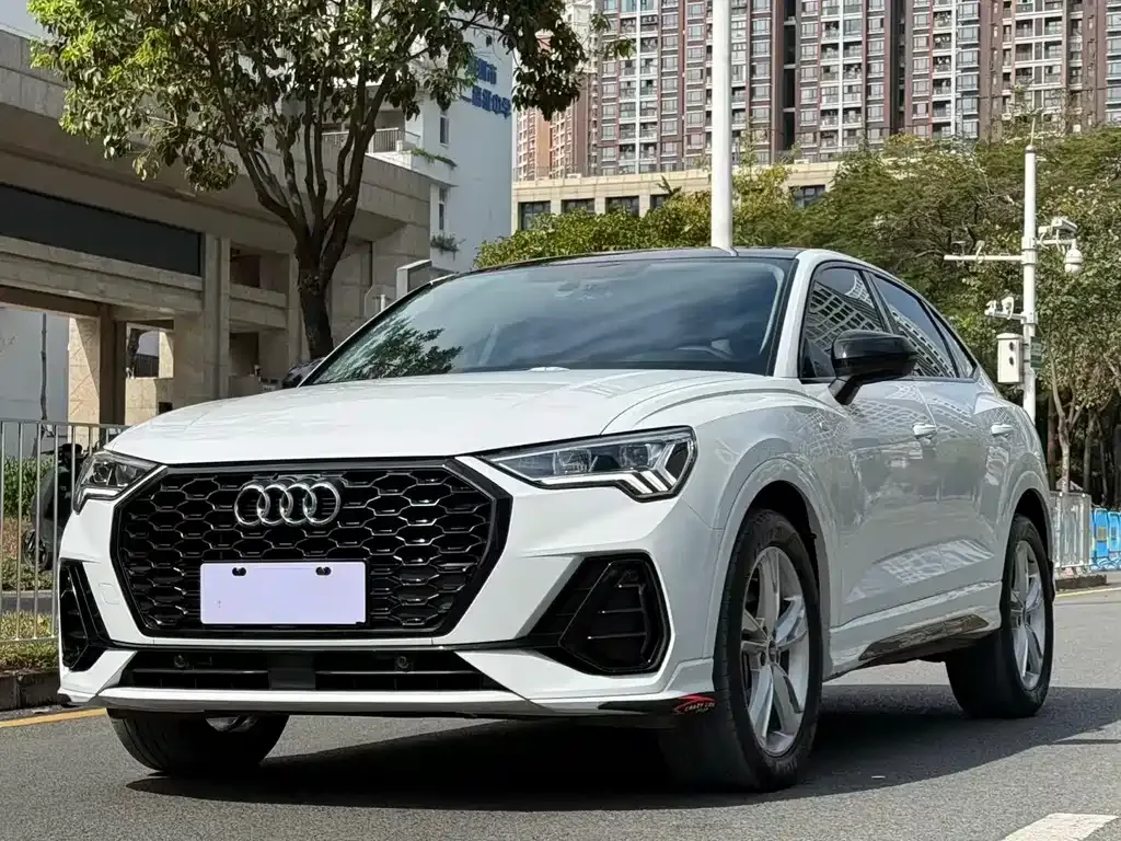 Audi Q3 2022 из CN, фото 1