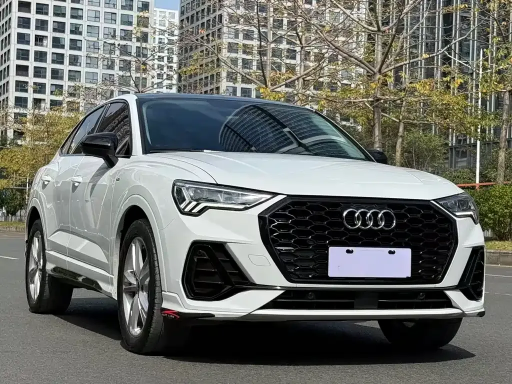 Audi Q3 2022 из CN, фото 7