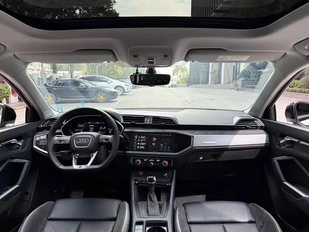 Audi Q3 2022 из CN, фото 6