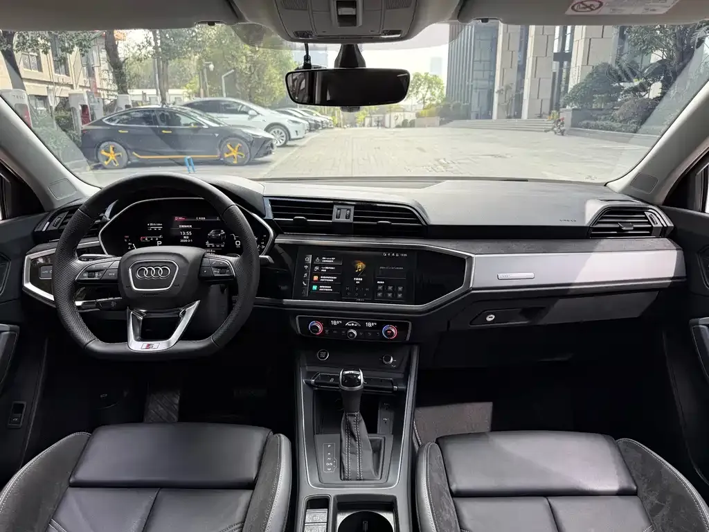 Audi Q3 2022 из CN, фото 3