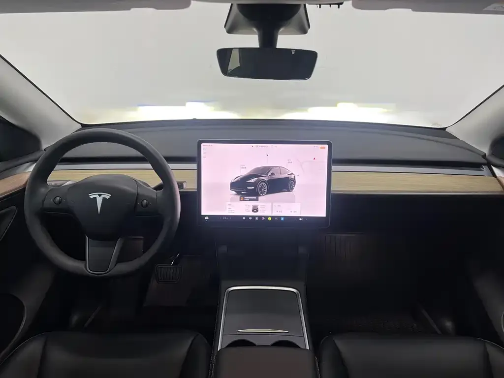 Tesla Model Y 2023 из CN, фото 2
