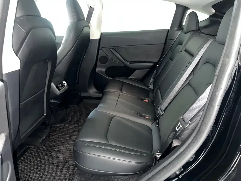 Tesla Model Y 2023 из CN, фото 7