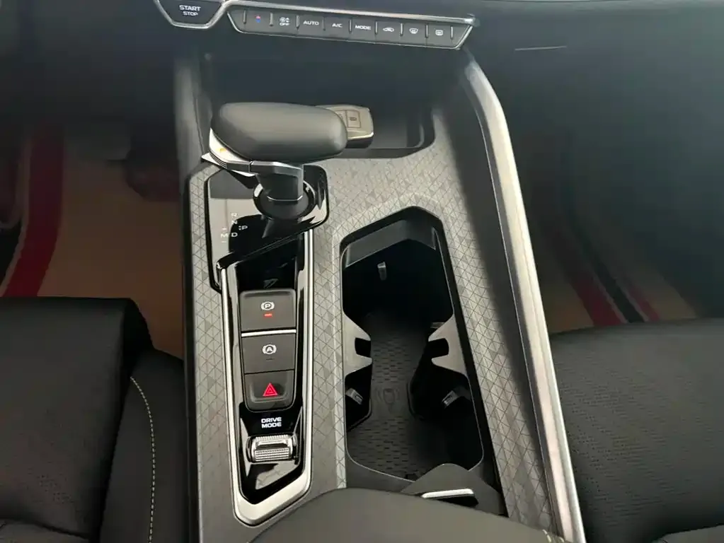 Geely Xingrui 2024 из CN, фото 6