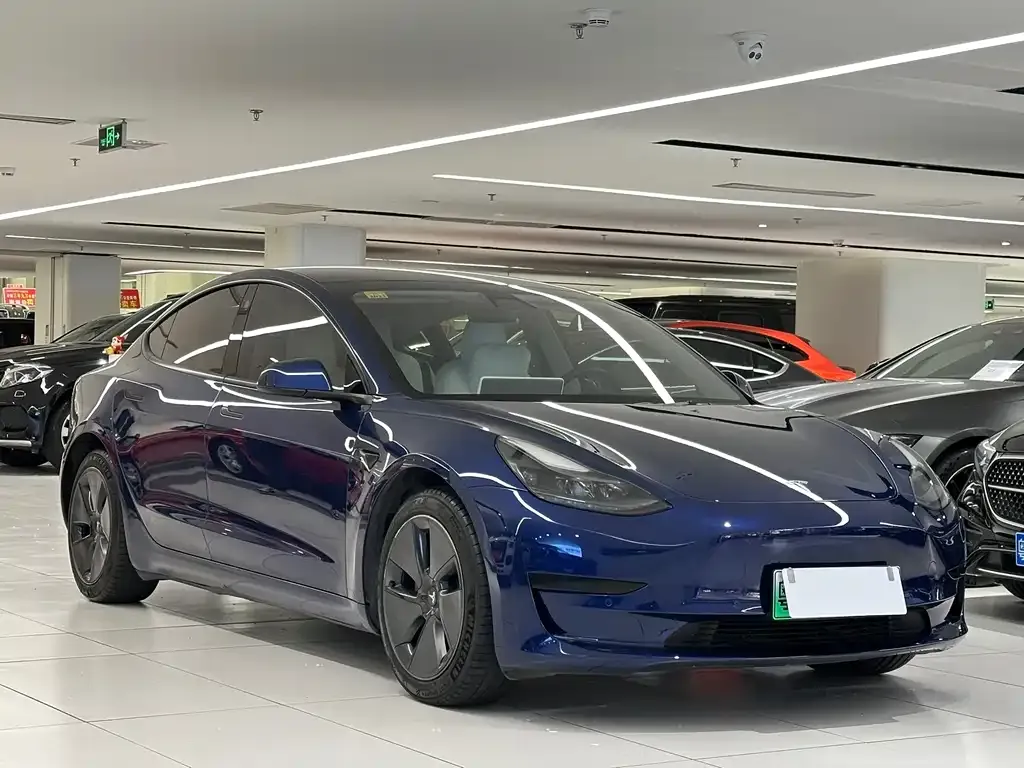 Tesla Model 3 — фото 10