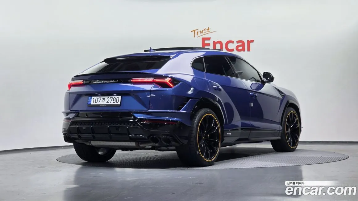 Lamborghini Urus — фото 10