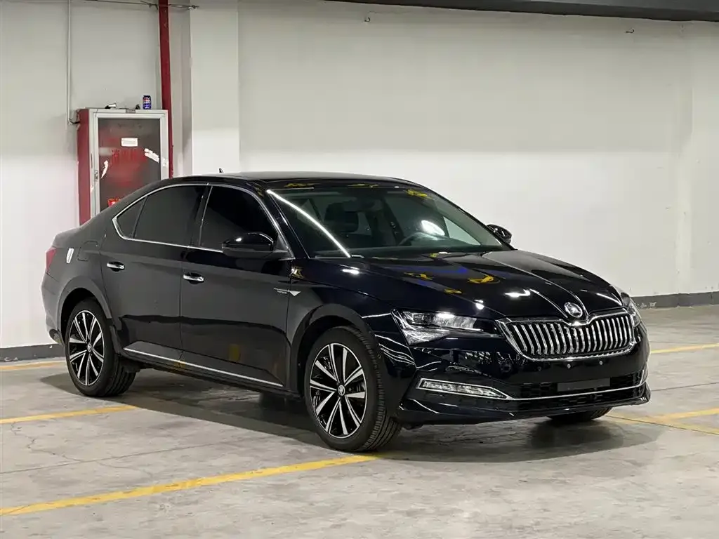 Skoda Superb — фото 6