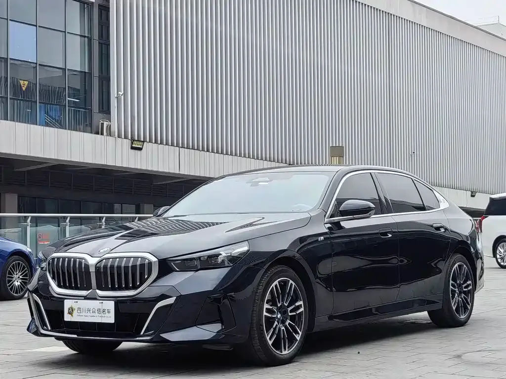 BMW 5 Series — фото 3