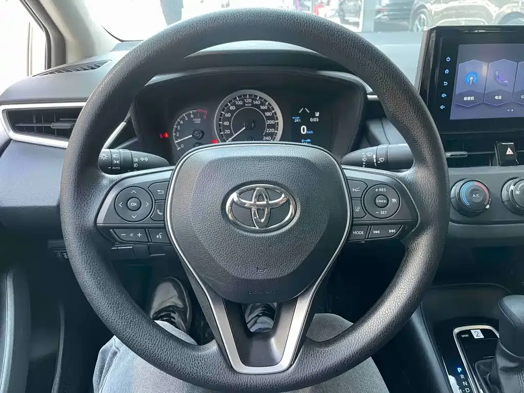 Toyota Corolla — фото 3