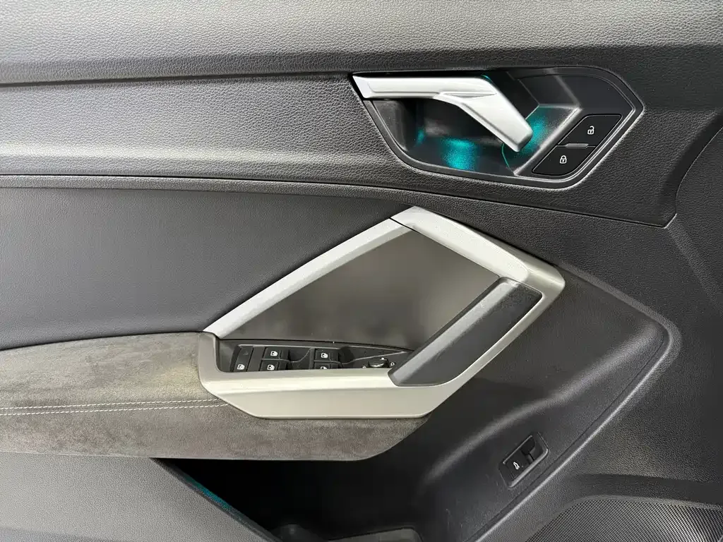 Audi Q3 2022 из CN, фото 10